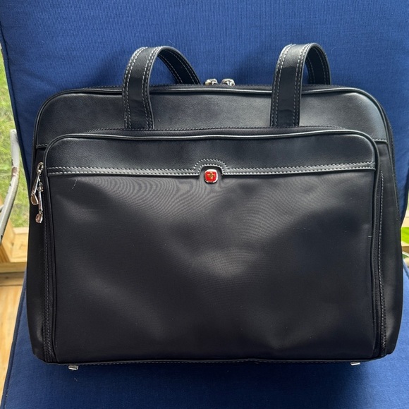Wenger Handbags - Wenger Black Women's Shoulder Bag